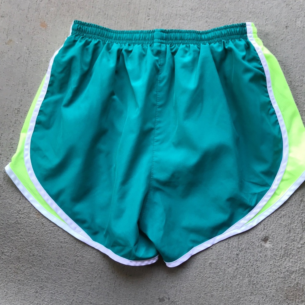 Nike Dri-Fit Running Shorts Size Small with Lining - Picture 2 of 5